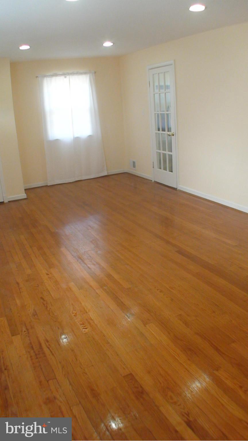 2609 Hughes Road Adelphi, MD 20783 - Photo 5 of 30 Dining Room
