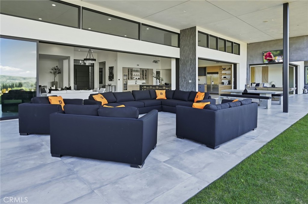 7663 East Corto Road Anaheim Hills, CA 92808 - Photo 48 of 58 Seamless indoor - outdoor entertaining