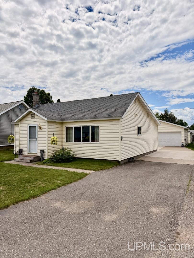 975 Cottage Street Ishpeming, MI 49849 - Photo 26 of 38