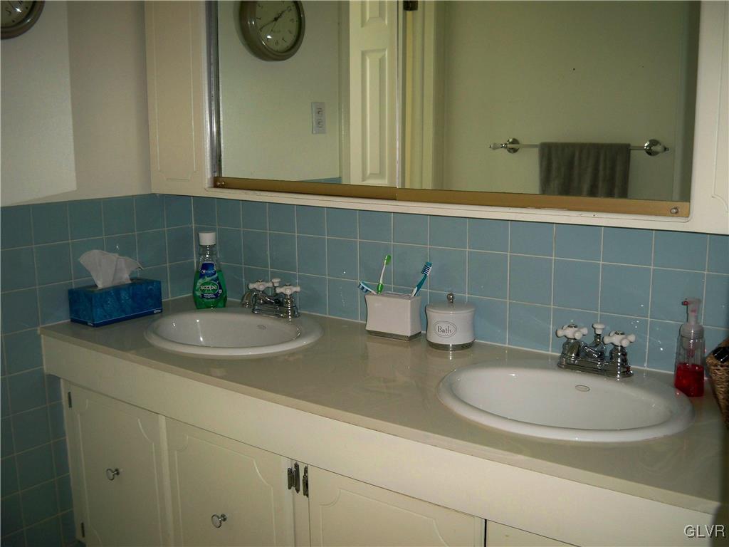 224 Springhouse Road Lehighton, PA 18235 - Photo 10 of 29 Gallery Image 10