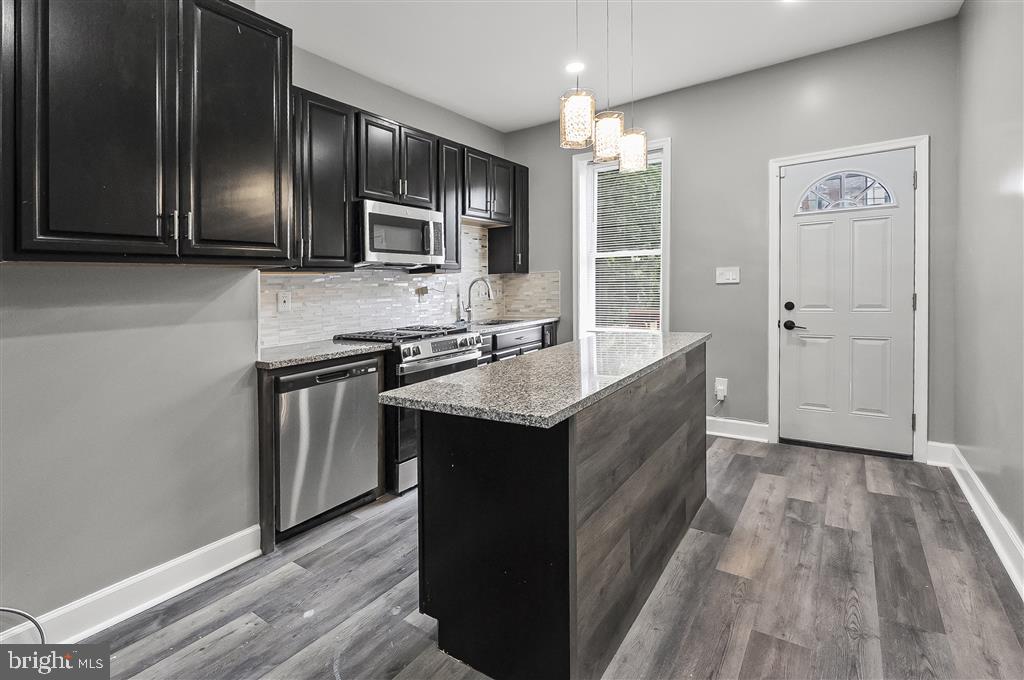 427 East 28th Street Baltimore, MD 21218 - Photo 16 of 23