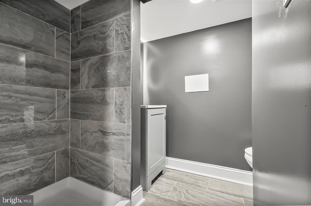 427 East 28th Street Baltimore, MD 21218 - Photo 20 of 23