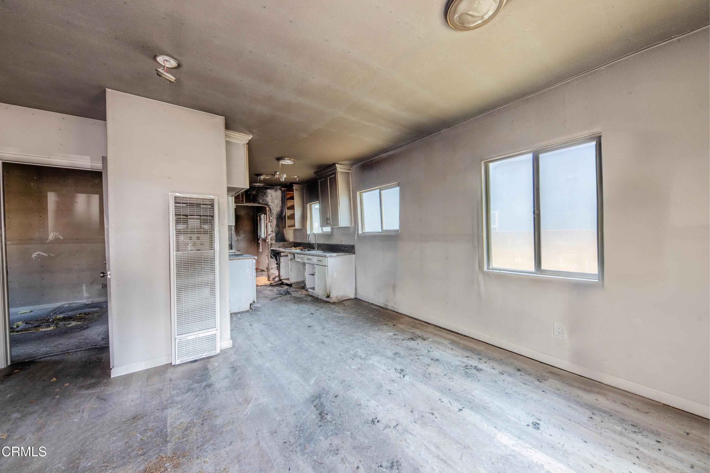 6622 5th Avenue Los Angeles, CA 90043 - Photo 2 of 20 marketing photo