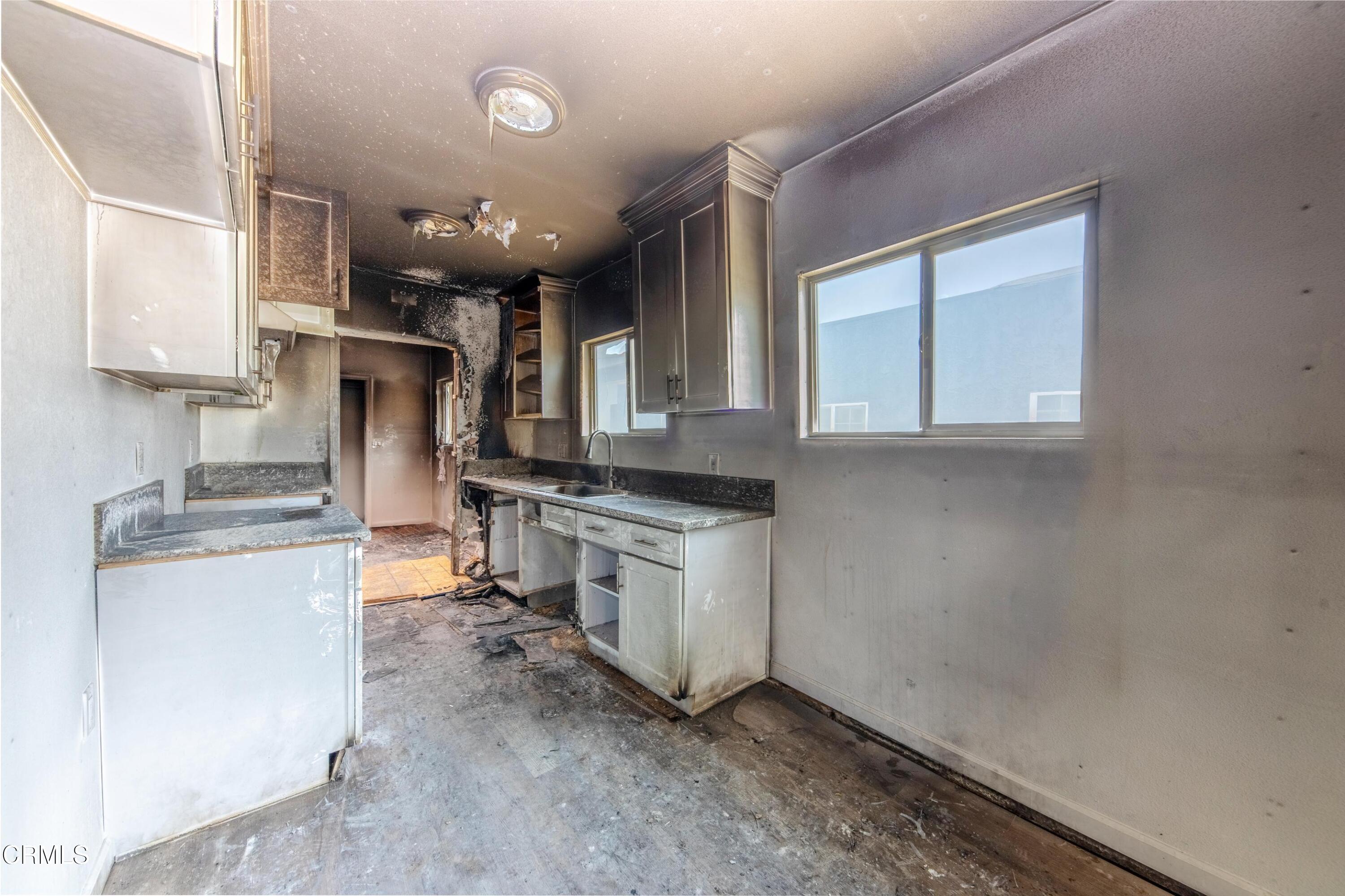 6622 5th Avenue Los Angeles, CA 90043 - Photo 3 of 20 marketing photo-5