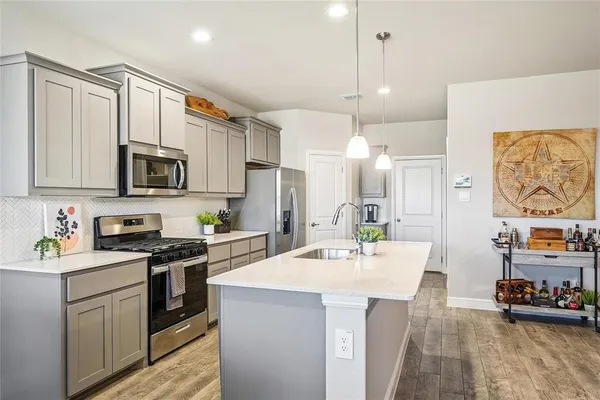 $2,400 | 1125 Southwark Drive, Fort Worth, TX 76247