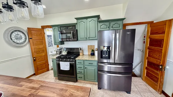 $345,000 | 1017 Nicholson Street, Joliet, IL 60435