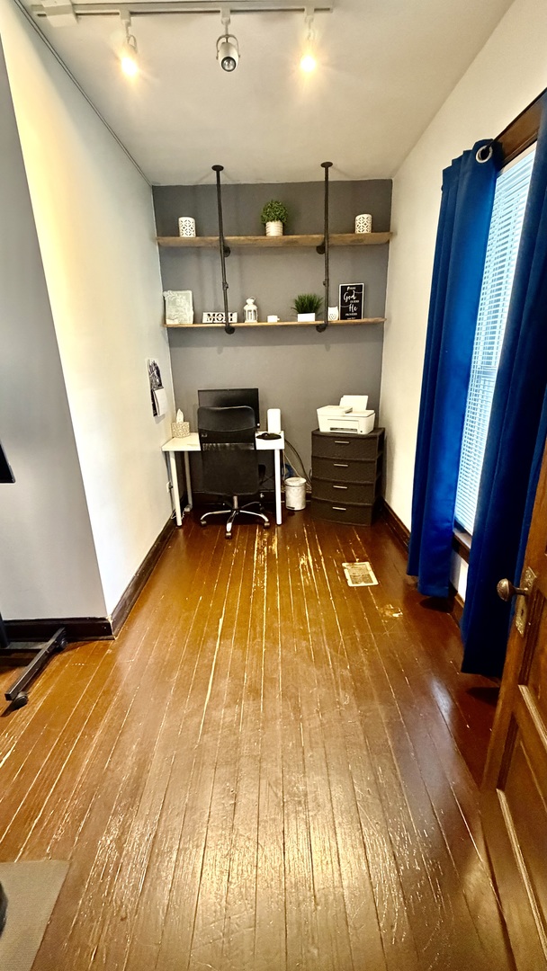 1017 Nicholson Street Joliet, IL 60435 - Photo 4 of 30