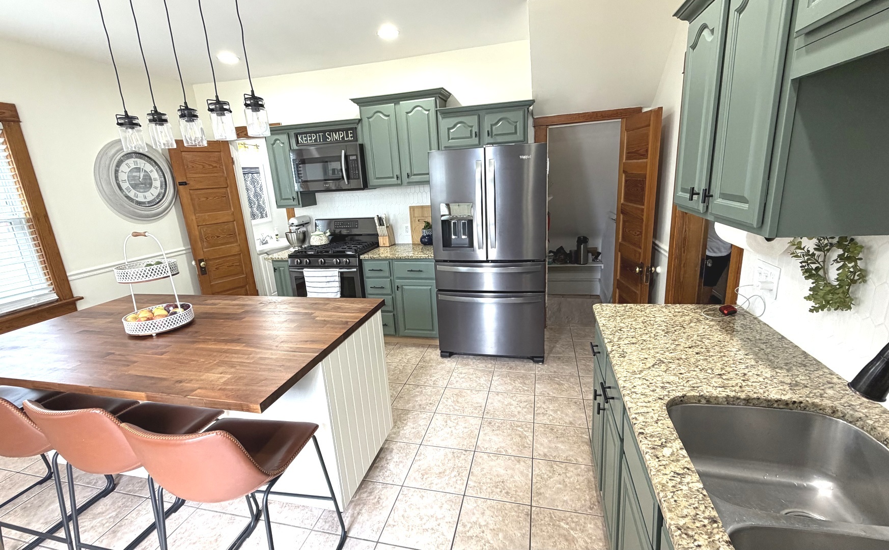 1017 Nicholson Street Joliet, IL 60435 - Photo 9 of 30
