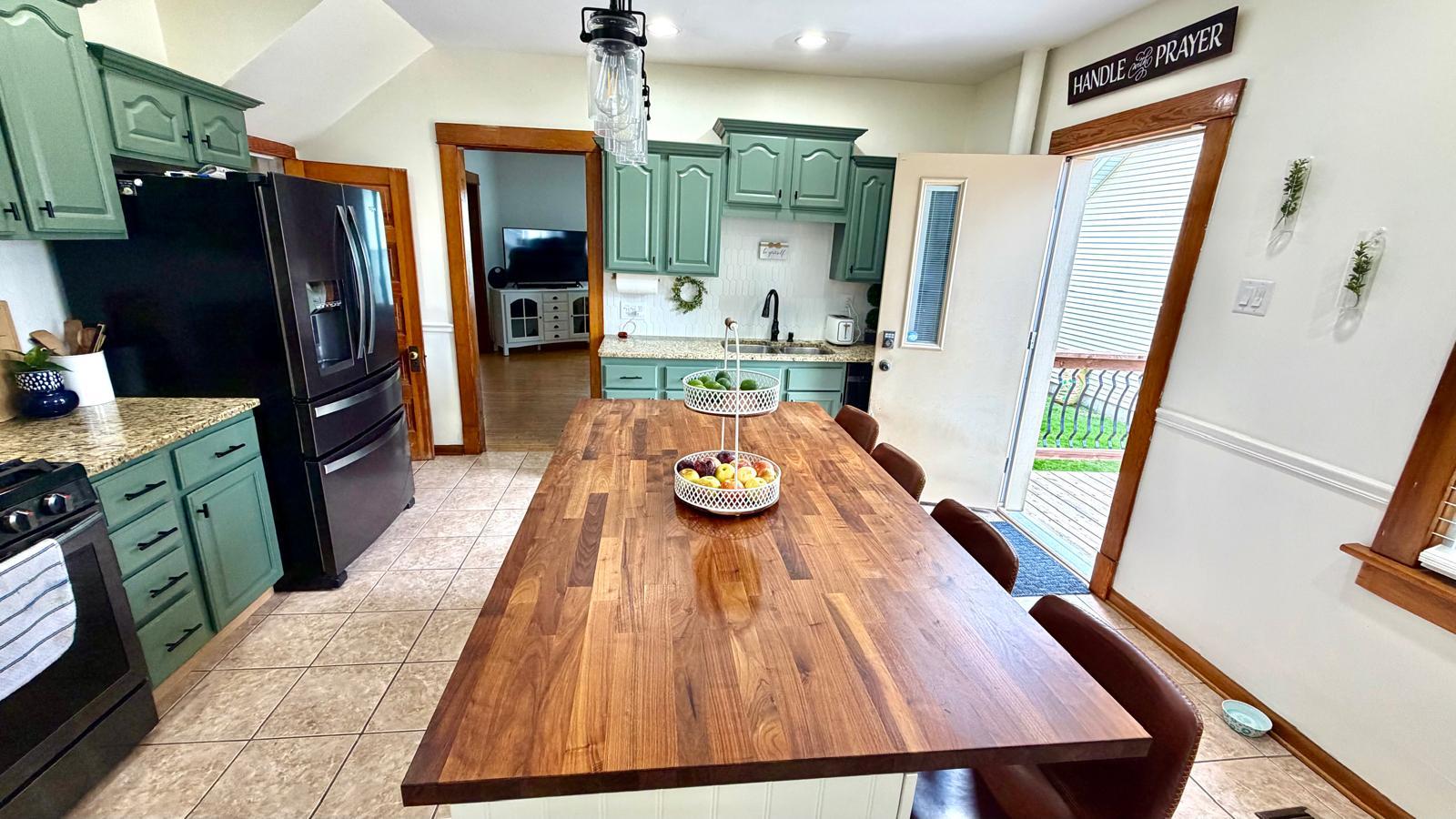 1017 Nicholson Street Joliet, IL 60435 - Photo 10 of 30