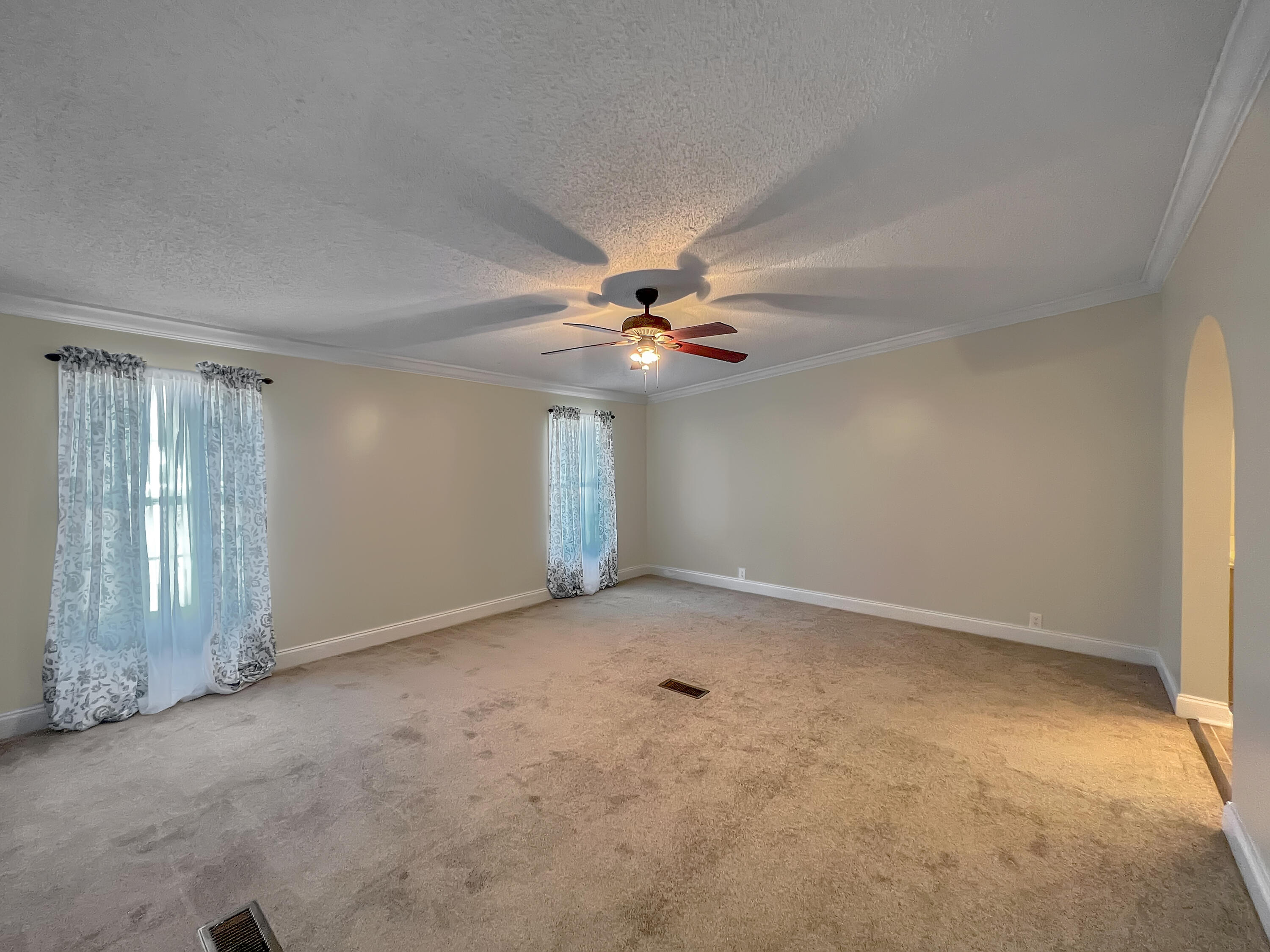 250 Albacore Road Bonneau, SC 29431 - Photo 14 of 23 A3876621-079C-485B-AFB9-A457DDC5C91A