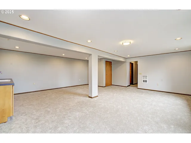 $929,000 | 32320 Northeast Ammeter Road, Washougal, WA 98671