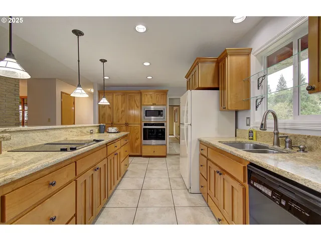 $929,000 | 32320 Northeast Ammeter Road, Washougal, WA 98671