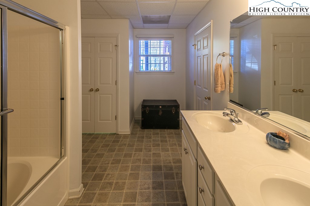 303 Chestnut Ridge Drive Jefferson, NC 28640 - Photo 37 of 48 Gallery Image 37