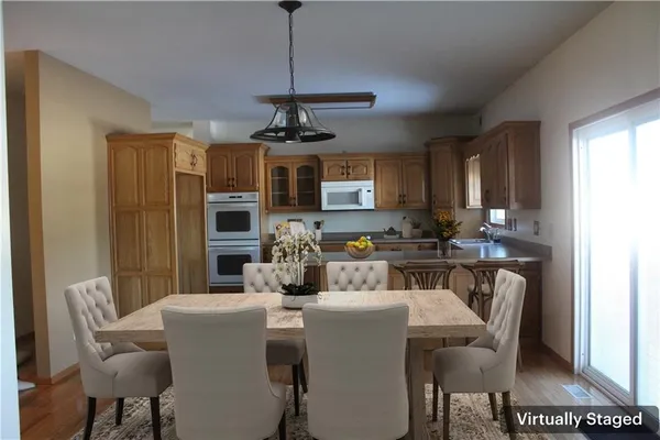 $660,000 | 36404 East County Line Road, Lone Jack, MO 64070