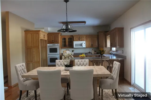 $685,000 | 36404 East County Line Road, Lone Jack, MO 64070