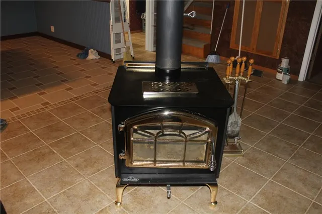 $685,000 | 36404 East County Line Road, Lone Jack, MO 64070