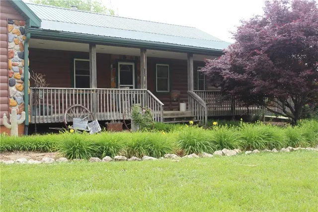 $685,000 | 36404 East County Line Road, Lone Jack, MO 64070