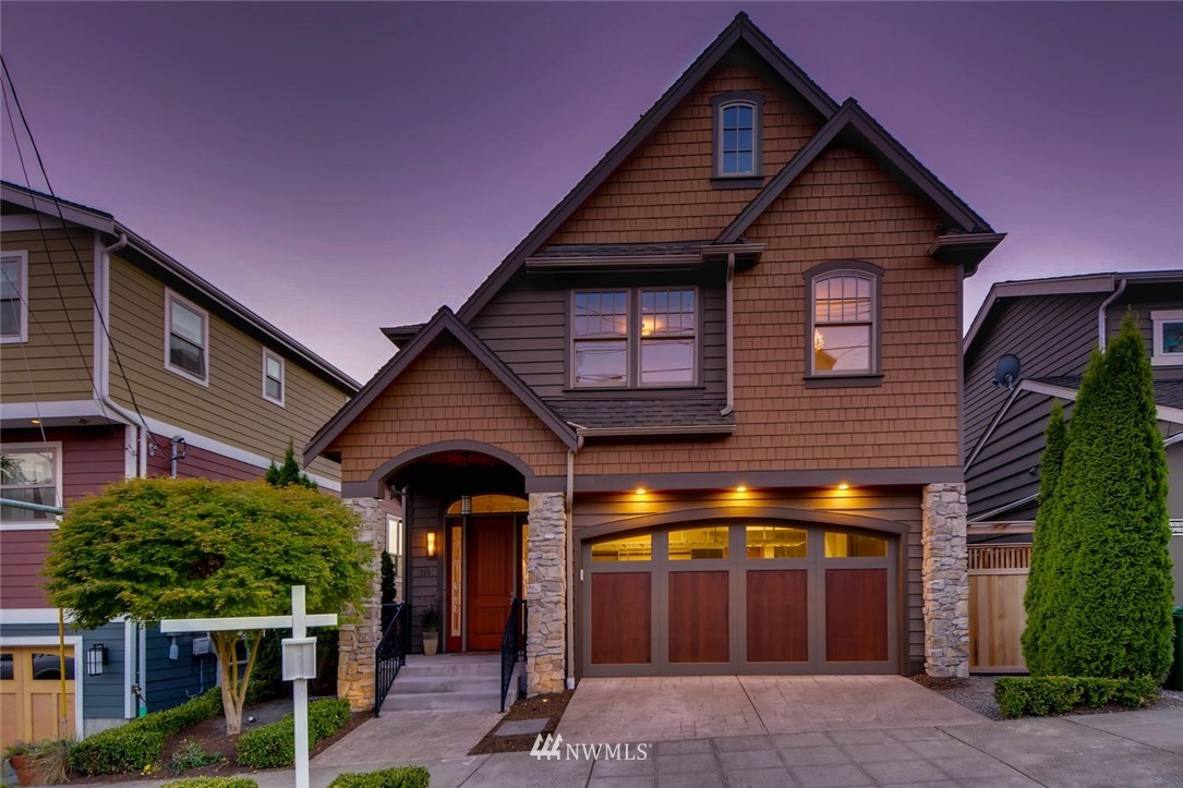 315 Ward Street Seattle, WA 98109 - Photo 2 of 25