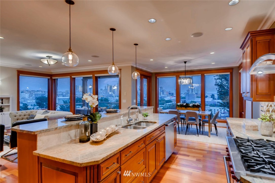 315 Ward Street Seattle, WA 98109 - Photo 14 of 25