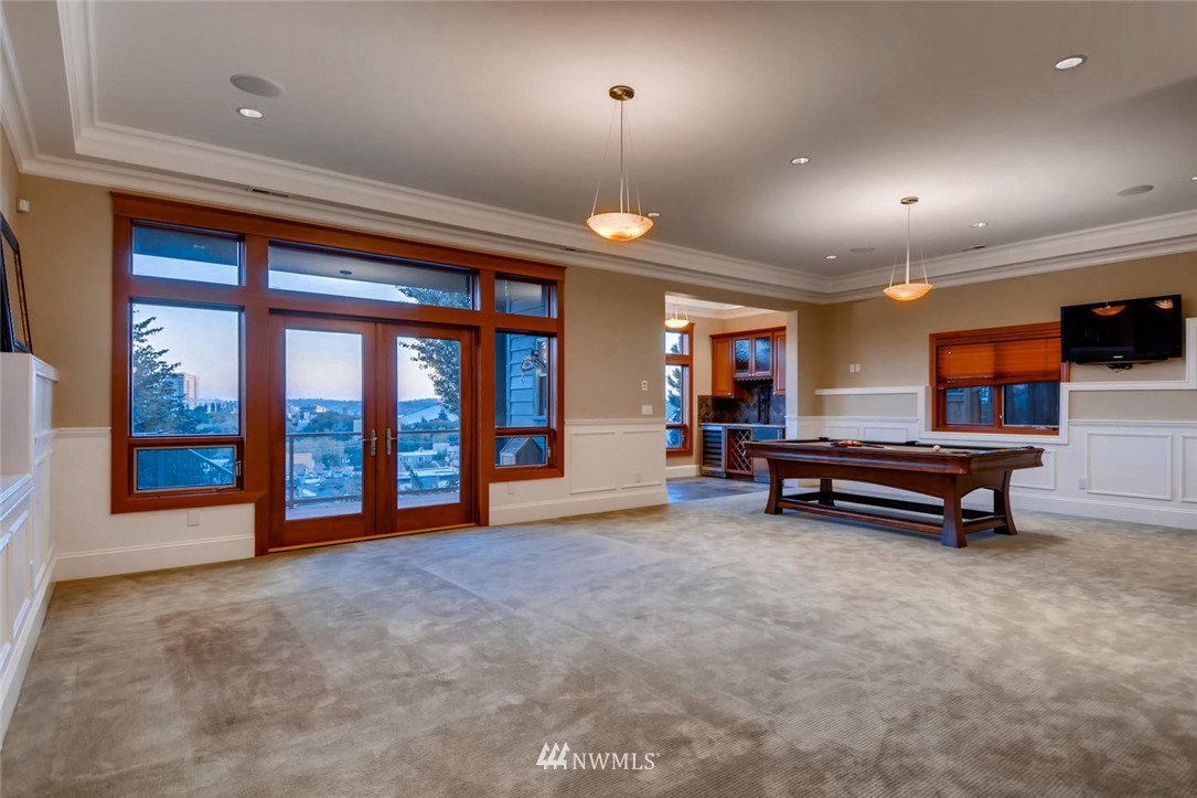 315 Ward Street Seattle, WA 98109 - Photo 9 of 25