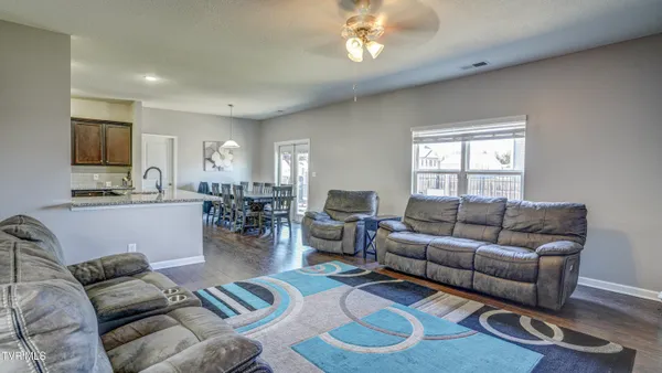 $499,900 | 6775 Wildlife Circle, Piney Flats, TN 37686