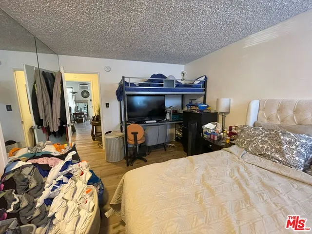 $294,000 | 8649 Sunland Boulevard, Unit 5, Sun Valley, CA 91352