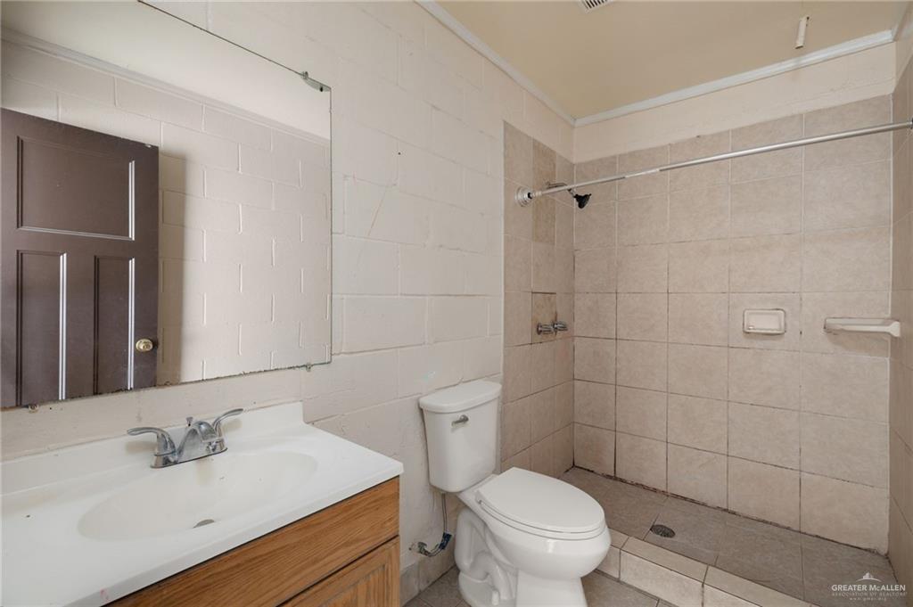 301 Elida Street Mission, TX 78573 - Photo 8 of 15