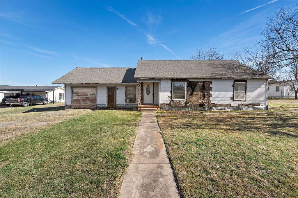 310 3rd Street Abbott, TX 76621 - Photo 19 of 23