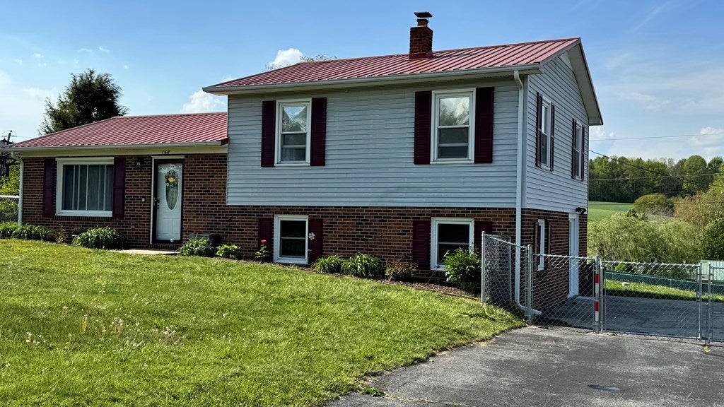 168 Sunset View Road Rural Retreat, VA 24368 - Photo 4 of 40 Gallery Image 4