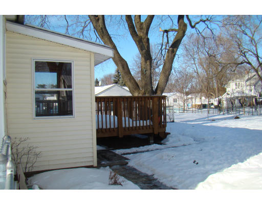 181 Edendale Street Springfield, MA 01104 - Photo 3 of 18