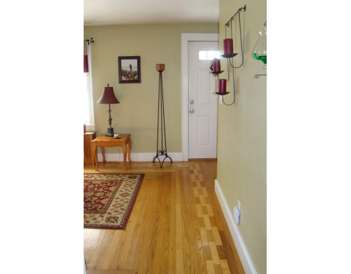 181 Edendale Street Springfield, MA 01104 - Photo 7 of 18