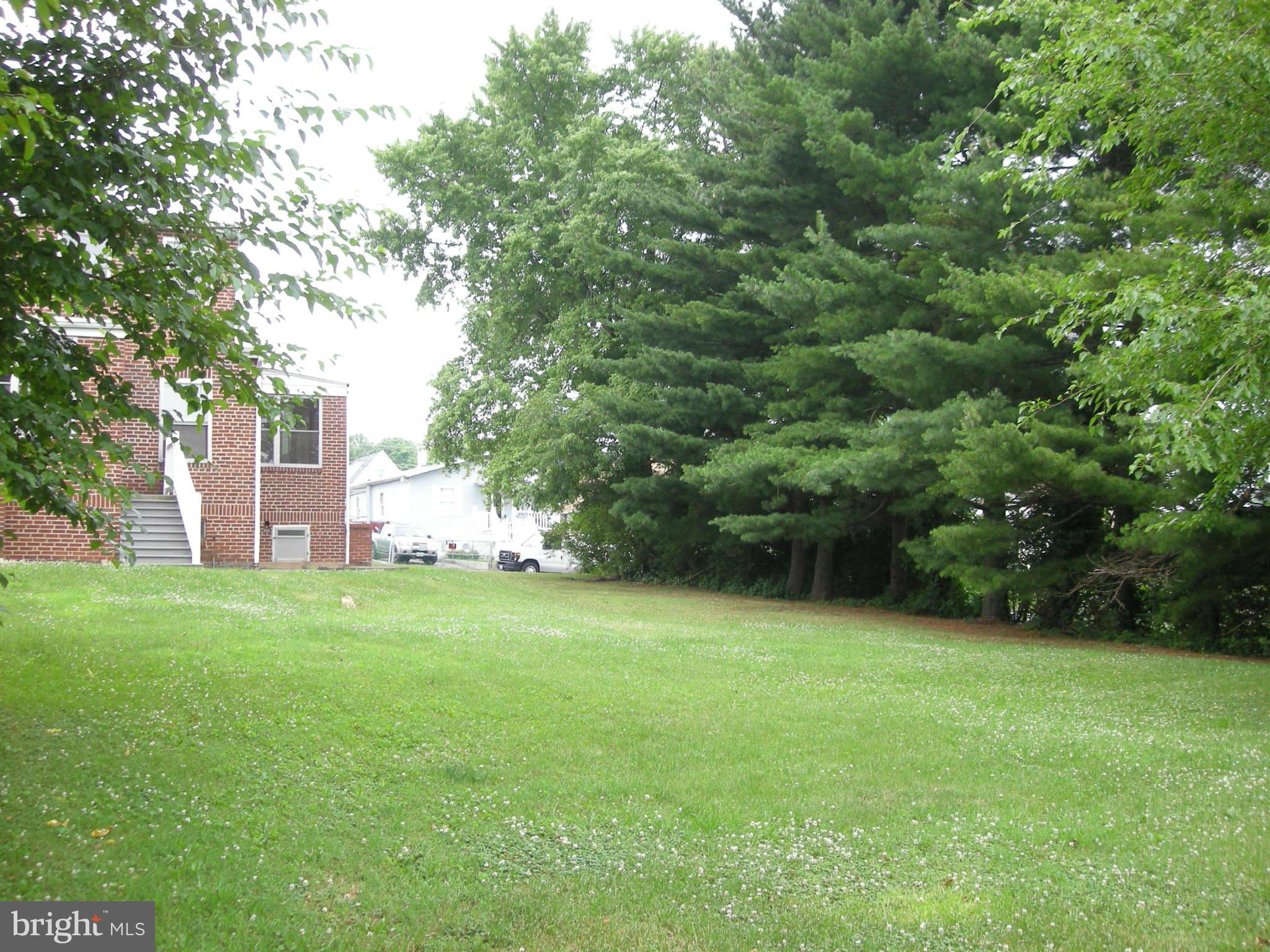 7901 33rd Street Rosedale, MD 21237 - Photo 5 of 14 Exterior (Rear) and side yard