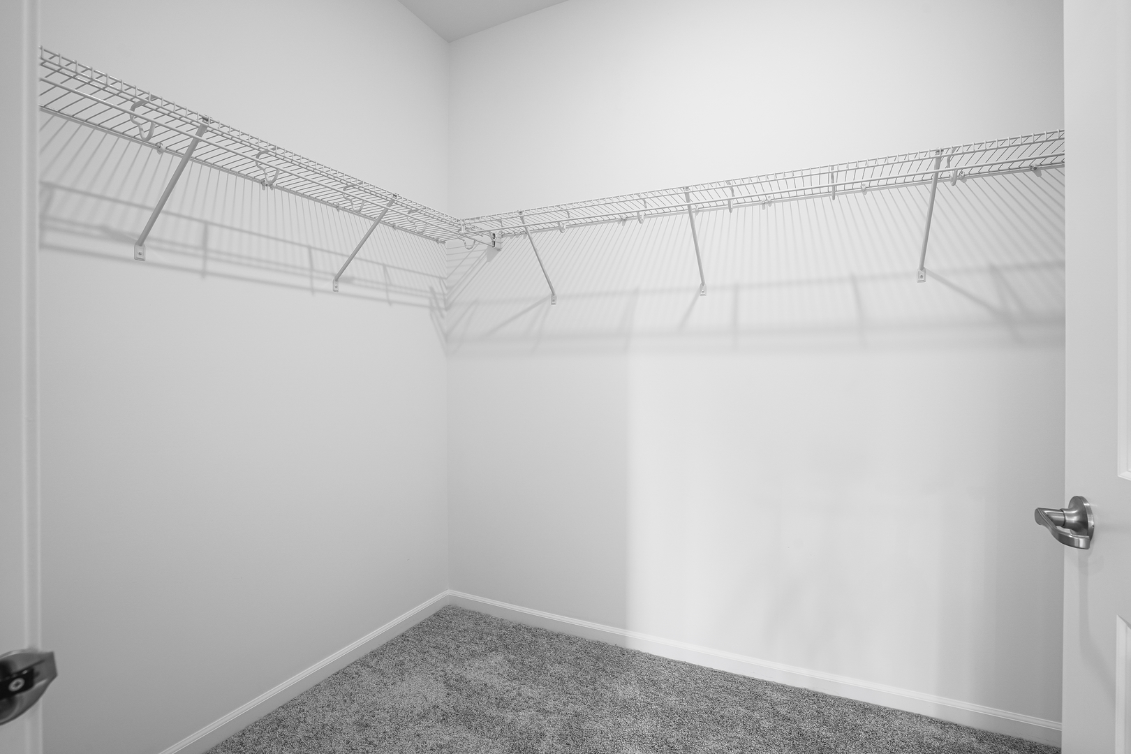 12231 Barcroft Circle Huntley, IL 60142 - Photo 8 of 38 a view of a room