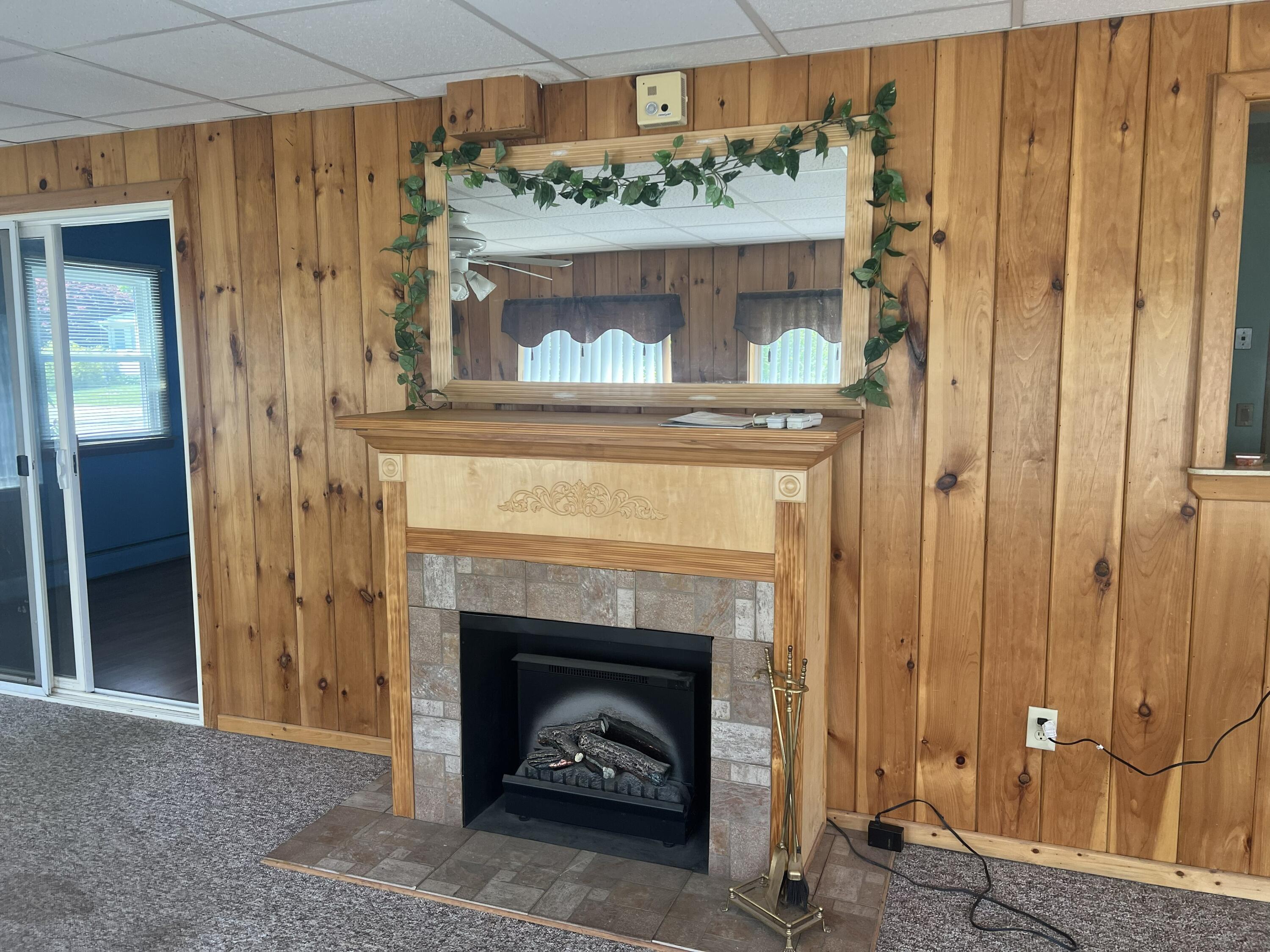 20 Nimitz Street Lewiston, ME 04240 - Photo 12 of 17 Great Room