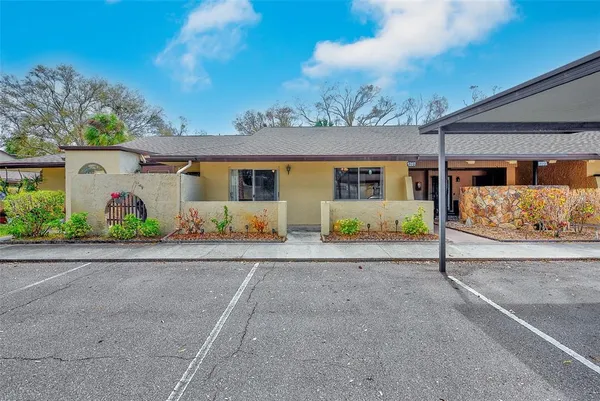 $269,900 | 1207 13th Circle Southeast, Unit 7, Largo, FL 33771