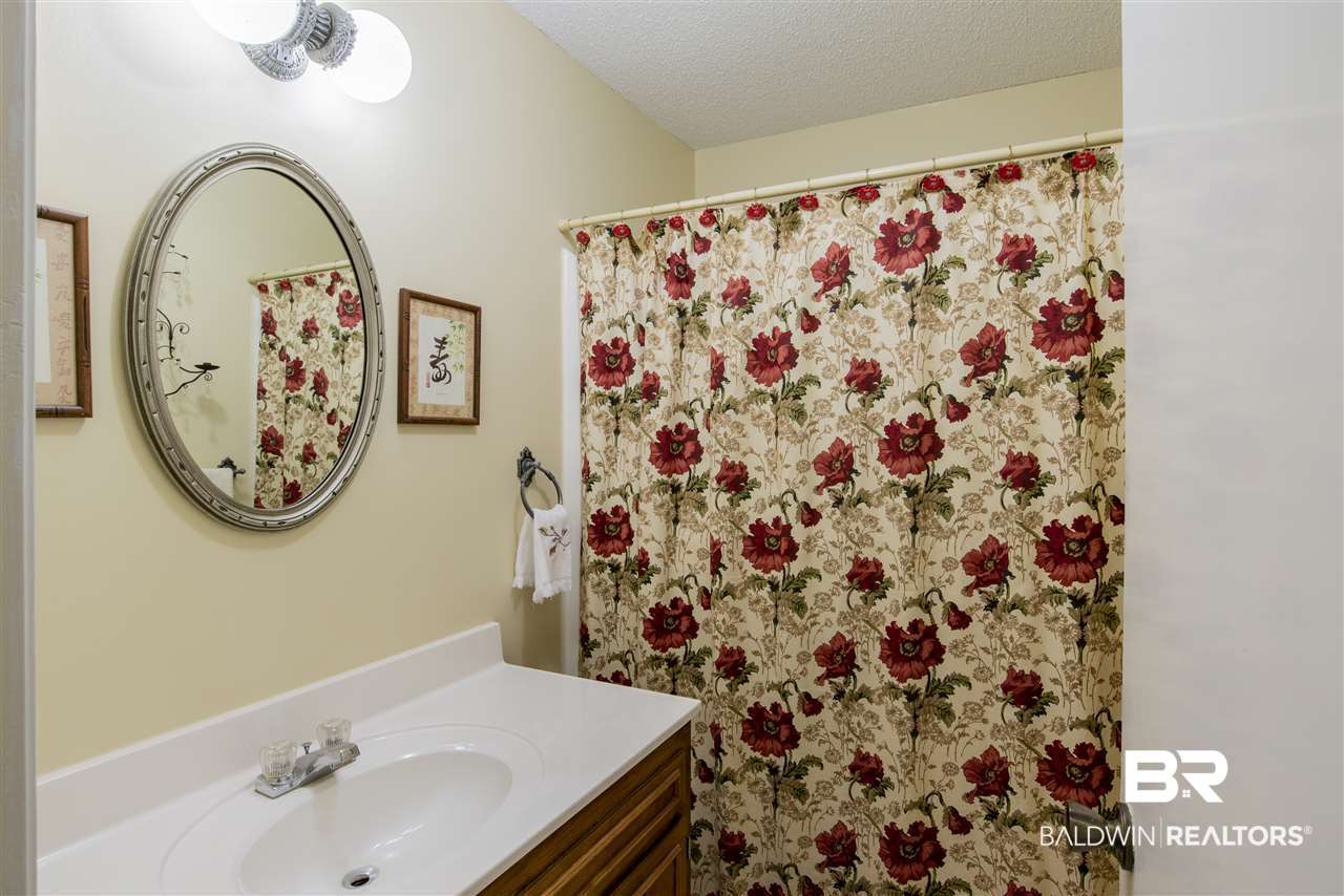 113 Fernway Drive Atmore, AL 36502 - Photo 18 of 25 Hall Bath
