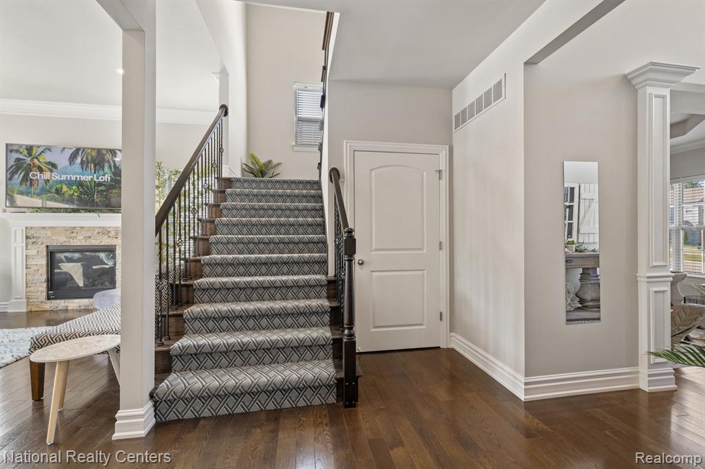 3757 Milano Ct. Rochester, MI 48307 - Photo 9 of 43