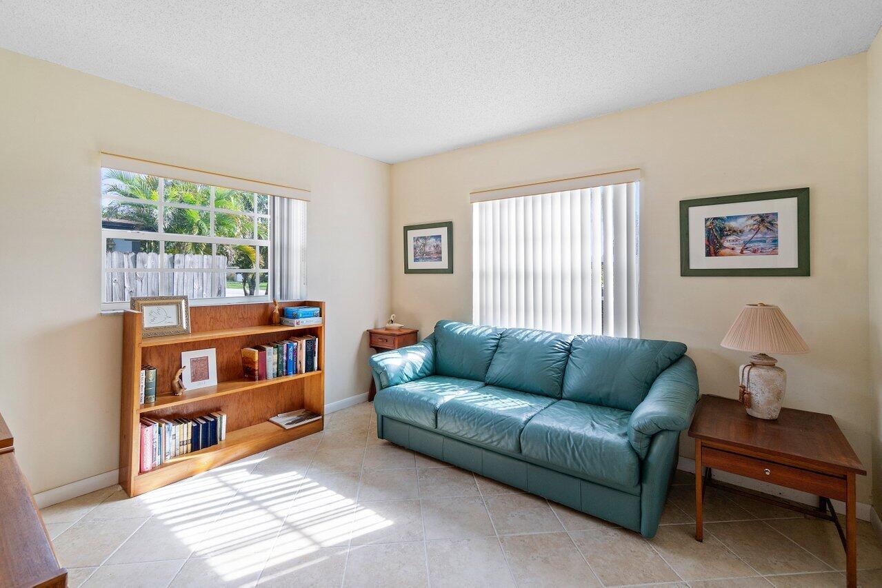 10905 Eureka Street Boca Raton, FL 33428 - Photo 16 of 35 017-10905EurekaStreet-BocaRaton-FL-33428