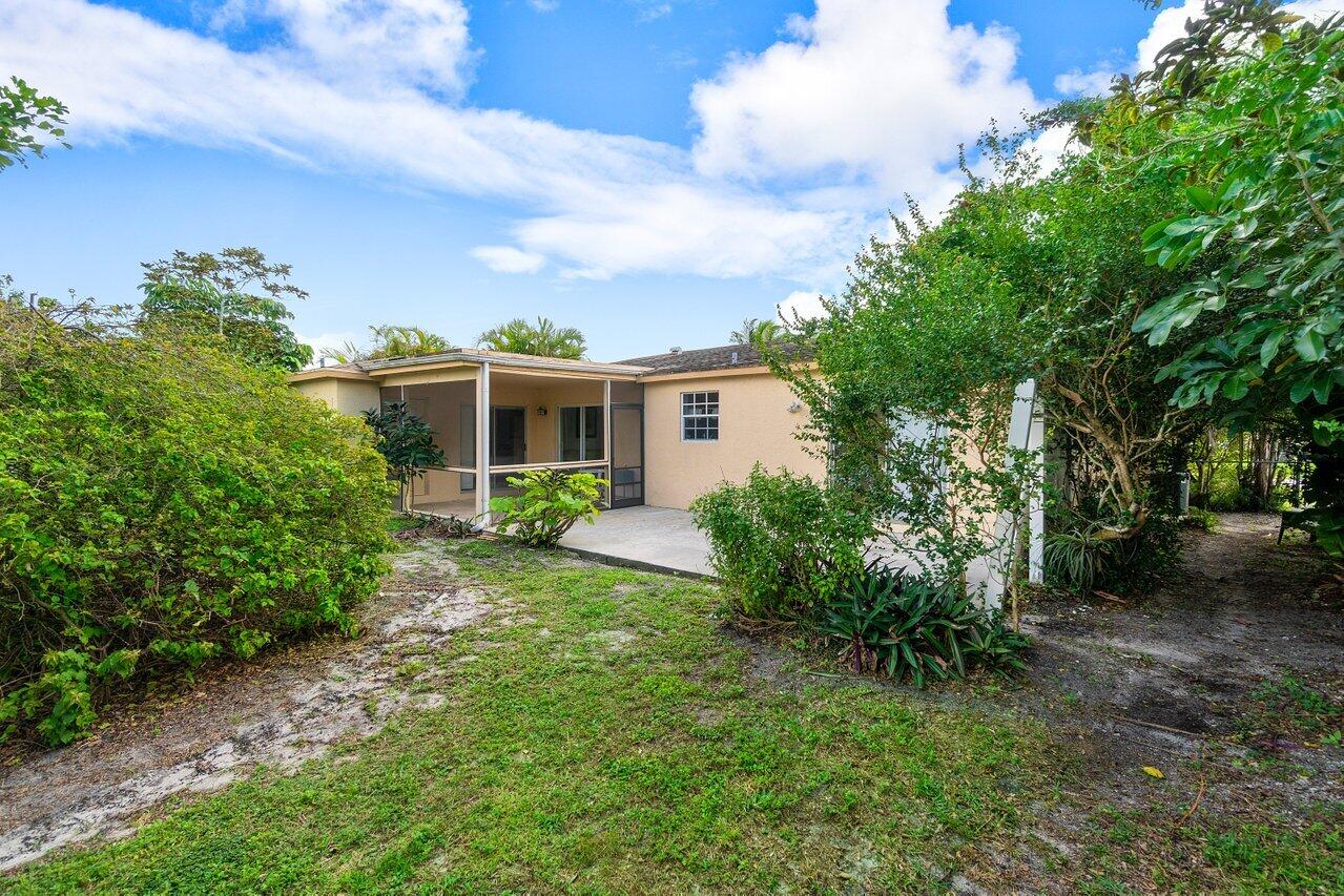 10905 Eureka Street Boca Raton, FL 33428 - Photo 20 of 35 019-10905EurekaStreet-BocaRaton-FL-33428