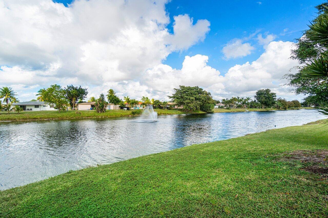 10905 Eureka Street Boca Raton, FL 33428 - Photo 22 of 35 022-10905EurekaStreet-BocaRaton-FL-33428