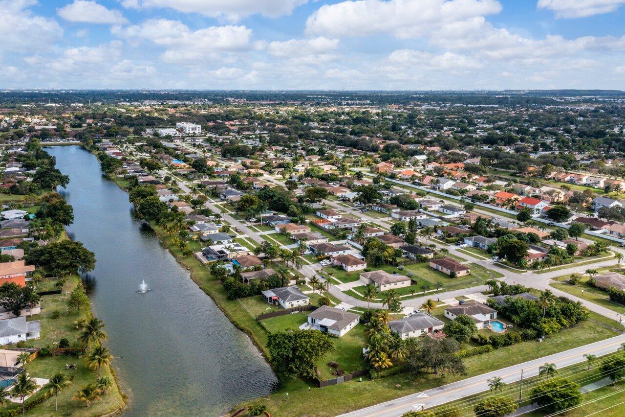 10905 Eureka Street Boca Raton, FL 33428 - Photo 29 of 35 033-10905EurekaStreet-BocaRaton-FL-33428