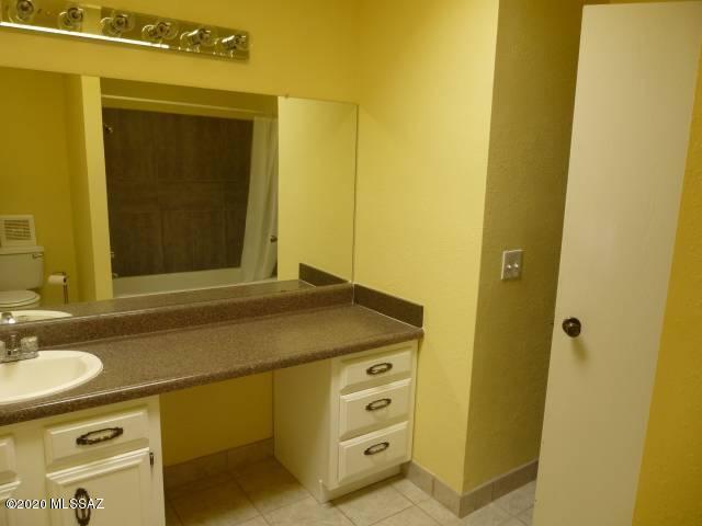 9702 East Golf Links Road Tucson, AZ 85730 - Photo 12 of 22