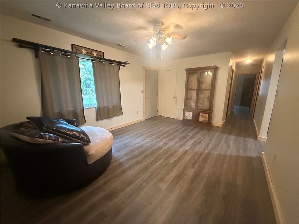 4850 Parchment Valley Road Evans, WV 25241 - Photo 4 of 16 Gallery Image 4