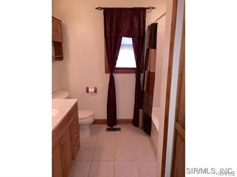 16662 Oak Bridge Road Brighton, IL 62012 - Photo 10 of 11 Gallery Image 10