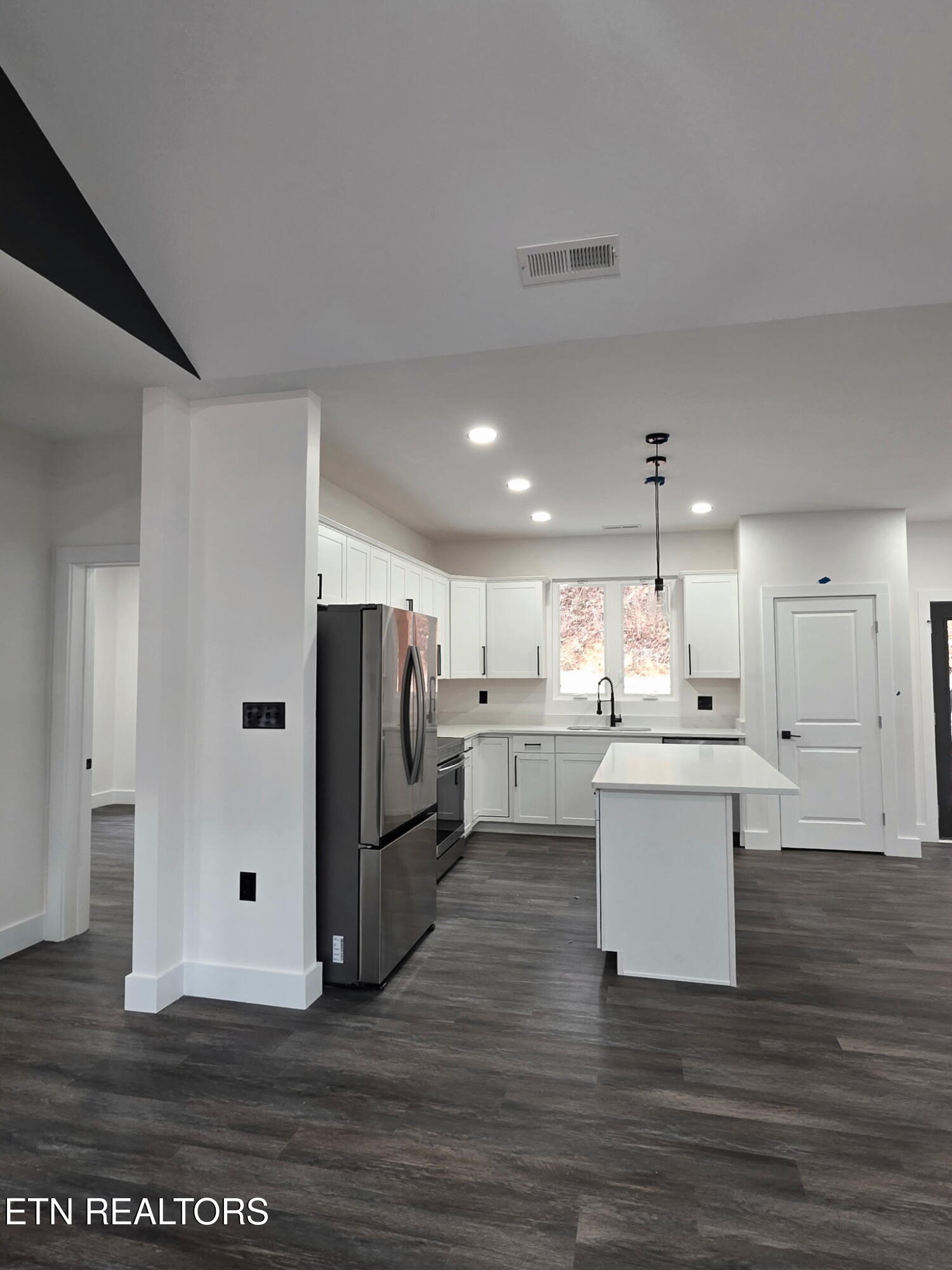 507 North Street Newport, TN 37821 - Photo 12 of 27 3-kitchen