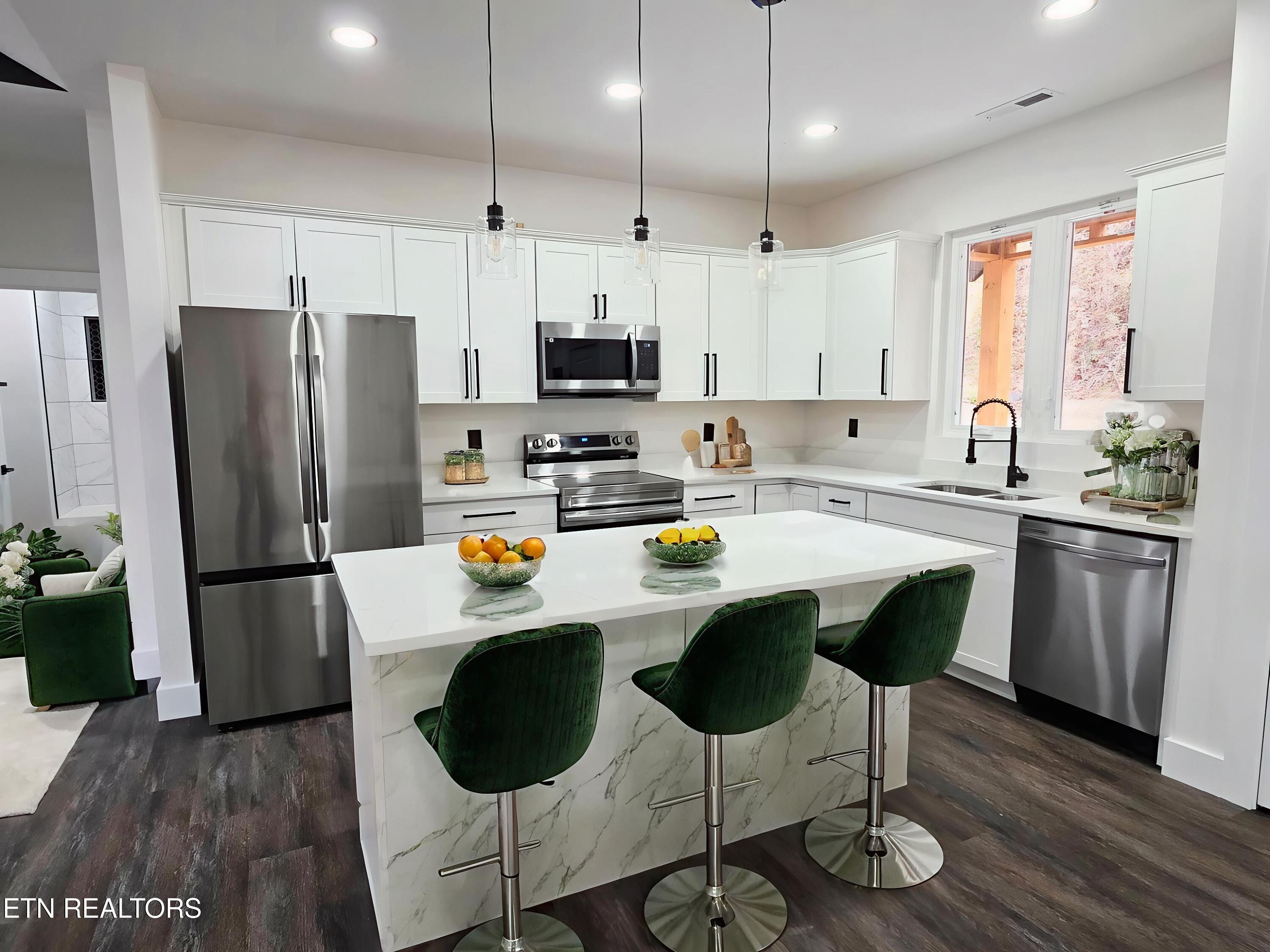 507 North Street Newport, TN 37821 - Photo 17 of 27 6-kitchen - Kitchen - Modern - 2
