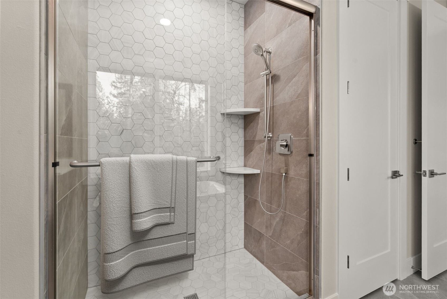 3303 107th Avenue Southwest Olympia, WA 98512 - Photo 20 of 37 a bathroom with a shower