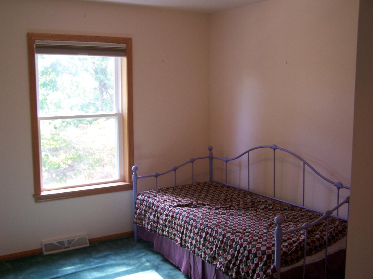 2655 Lees Gap Road Fincastle, VA 24090 - Photo 17 of 37 2nd Bedroom