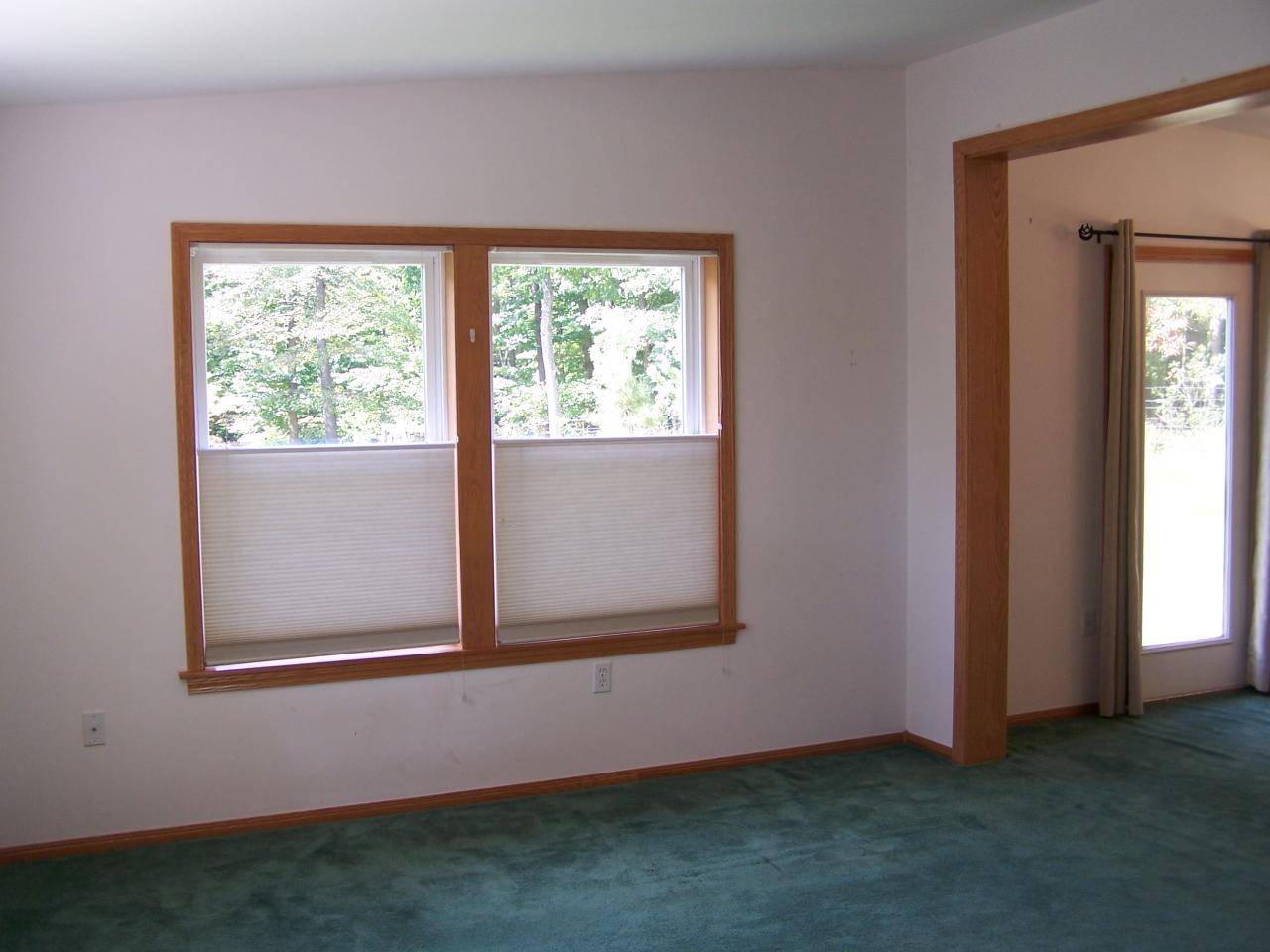 2655 Lees Gap Road Fincastle, VA 24090 - Photo 10 of 37 Living Room