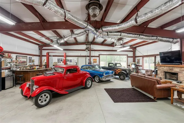 $995,000 | 17131 Dalberg Drive, Spring Hill, FL 34610